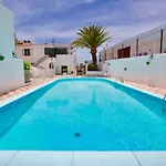 Апартаменти Playa Troya A La Playa *